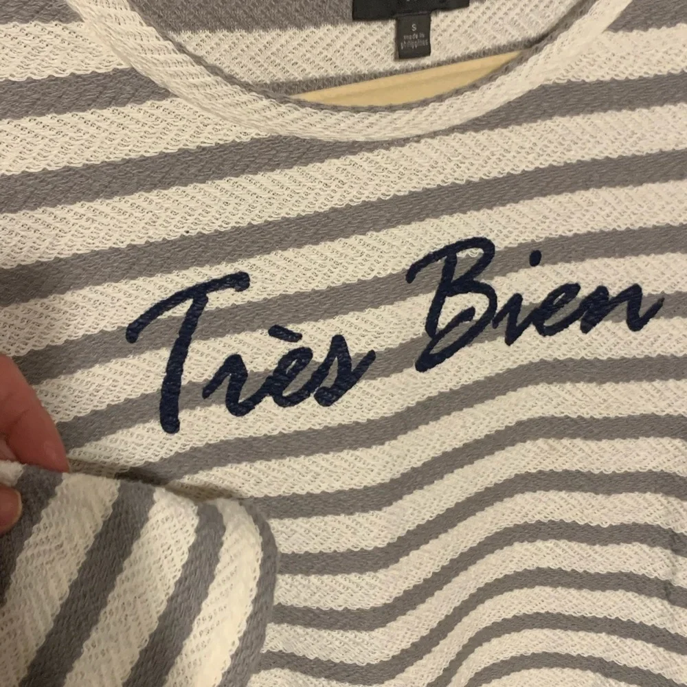 SOLD S Très Bien textured striped lightweight top - Picture 4 of 9